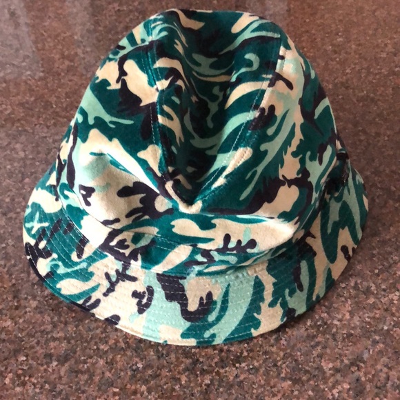 ANDY WARHOL BY PHILIP TREACY GREEN CAMO CAMPBELL SOUP BUCKET HAT-RARE! VINTAGE! - Picture 2 of 8